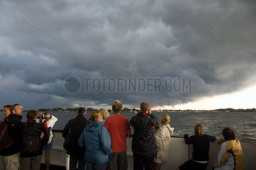 Hiddensee  Hafen von Vitte vor einem Gewitter