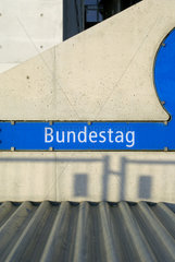 Berlin  Deutschland  U-Bahnhof Bundestag
