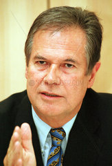 GERHARD STRATTHAUS (CDU)  Finanzminister