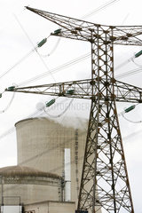 Cattenom  Frankreich  Kuehlturm des franzoesischen Kernkraftwerkes Cattenom