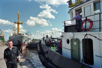 Szene im Fischereihafen von Kaliningrad  Russland