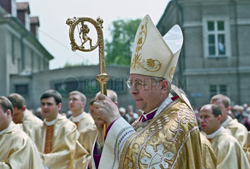 Posener Erzbischof bei der Fronleichnamsmesse  Polen