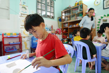 Vietnam  Unterricht fuer behinderte Kinder