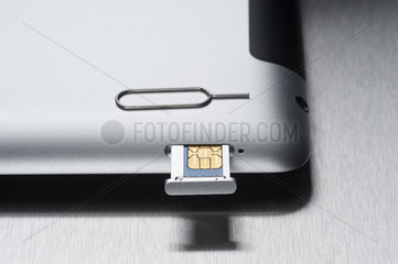 Hamburg  Deutschland  Fach fuer die Micro-SIM-Karte vom Apple iPad