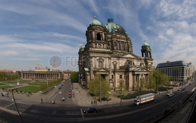 Blick auf den Berliner Dom und die Alte Nationalgalerie
