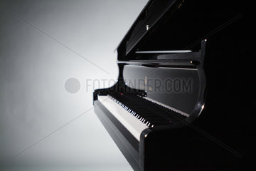 Die Vorderseite eines Klaviers
