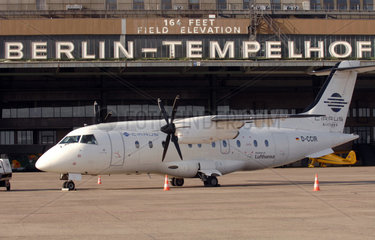 Berlin  Deutschland  eine Dornier 328-100 auf dem Flughafen Berlin-Tempelhof