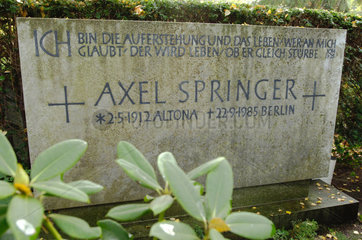 Berlin  Deutschland  das Grab von Axel Springer