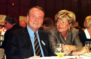 Hartmut Perschau (CDU) mit seiner Frau Heike