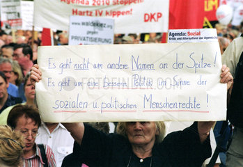 Montagsdemonstration in Berlin gegen Hartz IV