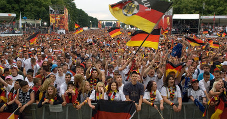 Deutsche Fussballfans zur FIFA WM 2006