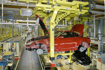Im Werk Bremen von DaimlerChrysler werden Fahrzeuge der C-Klasse gefertigt  ebenso der SL und der SLK. Prouktionsfotos von der Endmontage des neuen SLK.