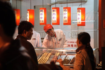 Peking  Stand fuer chinesische Gerichte