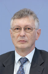 Dr. Ulrich Ratsch