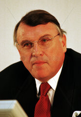 Dr. Klaus Mangold