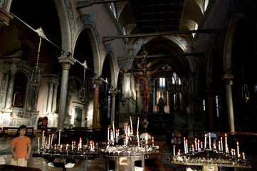 Venedig  Italien  Innenaufnahme der Santo Stefano-Kirche