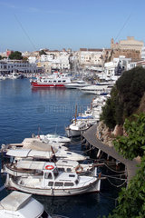 Hafen von Ciutadella auf Menorca
