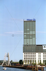 Die Treptowers  Hauptsitz der Allianz Versicherung