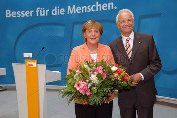 Dr. Edmund Stoiber  Dr. Angela Merkel