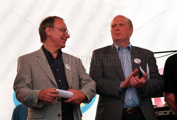 DAG - Vorsitz. Roland Issen (l) + OeTV - V. Herbert Mai