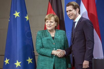 Merkel + Kurz