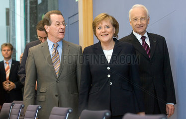 Muentefering (SPD)  Merkel (CDU) und Stoiber (CSU)