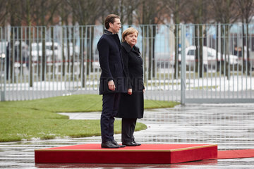 Berlin  Deutschland - Bundeskanzlerin Angela Merkel empfaengt den oesterreichischen Bundeskanzler Sebastian Kurz