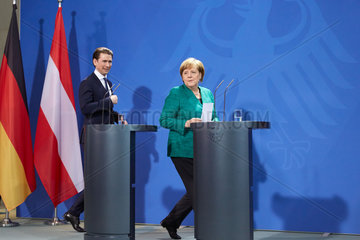 Berlin  Deutschland - Bundeskanzlerin Angela Merkel  der oesterreichische Bundeskanzler Sebastian Kurz