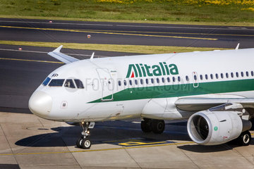 Alitalia Airbus A319-111