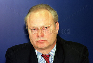 Dr. Martin Martiny  Vorstandsmitgl. der VEAG