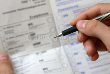 Berlin  Deutschland  Stimmzettel fuer die Bundestagswahl 2009