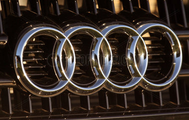Hannover  Logo des Automobilherstellers Audi