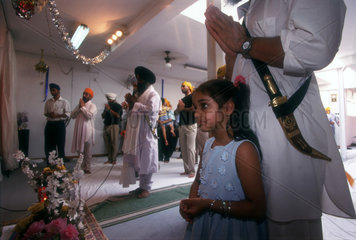 Im Gemeinderaum indischer Sikh in Barcelona