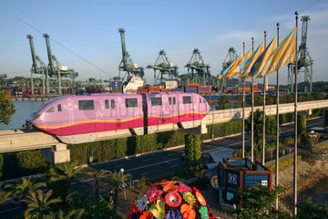 Singapur  Hafen  Sentosa Express