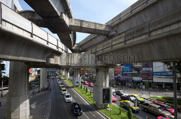Bangkok  Thailand  Brueckenbauwerke der BTS genannten Hochbahn