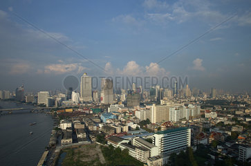 Bangkok  Thailand  Blick auf die moderne Skyline