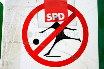 SPD aufkleber auf ein Verbotsschild