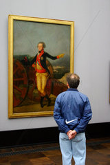 Berlin -Alte Nationalgalerie. Besucher der Goya Ausstellung.