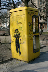Menschenaffen Graffiti auf eine Telefonzelle