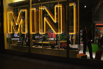 Mini Store