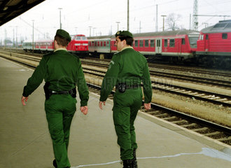 Bundesgrenzschutz (BGS) im Einsatzabschnitt Cottbuser Bahnhof