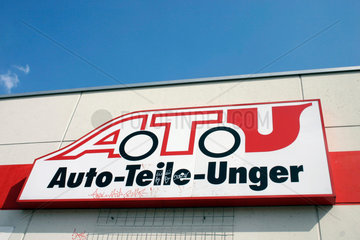 Berlin. ATU. Auto-Teile- Unger Werkstatt