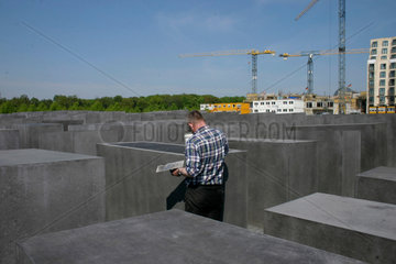 Berlin - Instandsetzung der Stelen des Holocaust Mahnmal