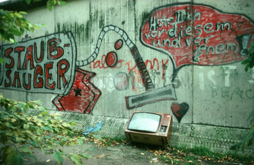 Berliner Mauer mit Graffiti