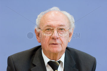 Prof. Gunnar Winkler  Praesident der Volkssolidaritaet  Berlin