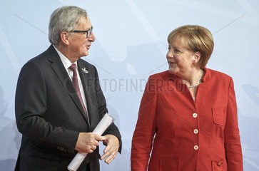 Angela Merkel (CDU)  Bundeskanzlerin  CDU-Vorsitzende und Jean-Claude Juncker  Praesident der Europaeischen Kommission