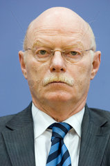 Dr. Peter Struck  SPD