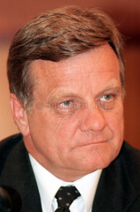 Hartmut Mehdorn  Vorstandsvorsitzender der Deutschen Bahn AG