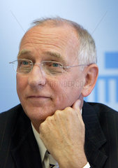 Klaus Boeger (SPD)  Senator des Landes Berlin