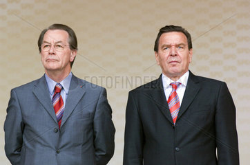 Franz Muentefering und Gerhard Schroeder  SPD  Wahlkampf 2005